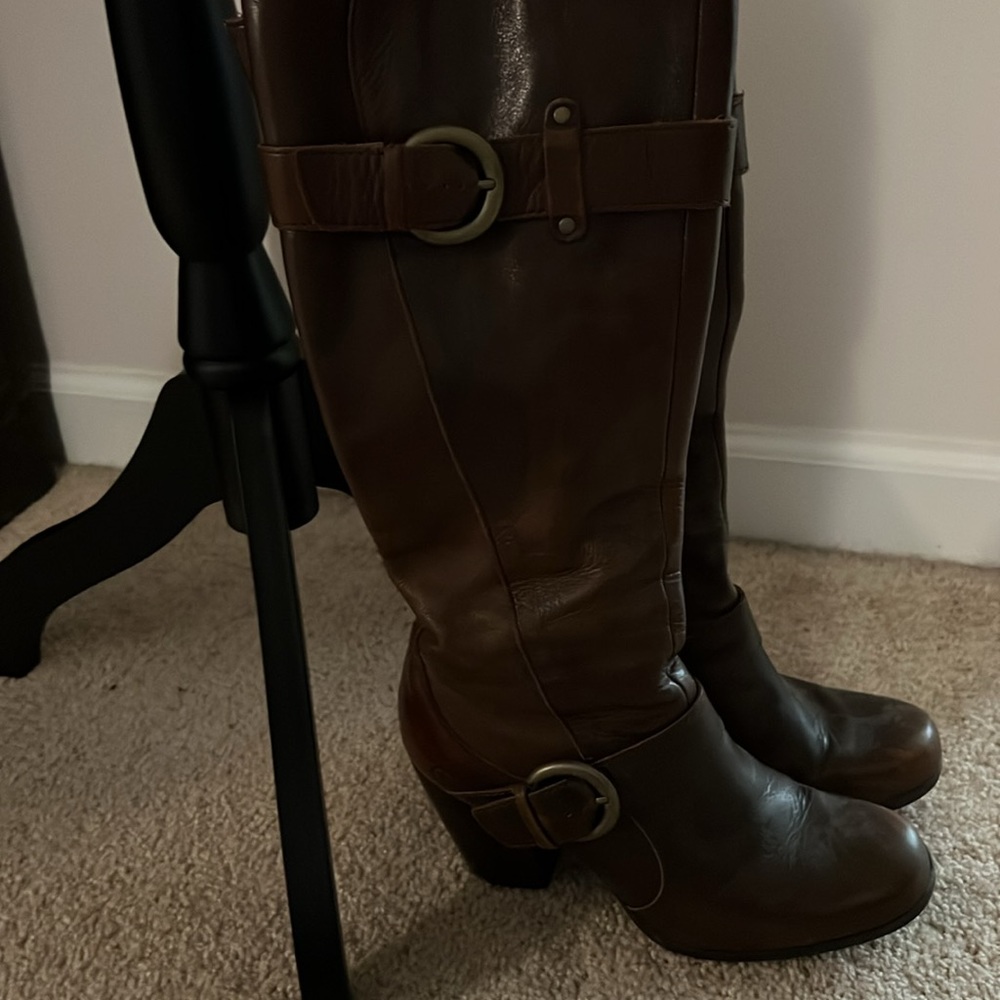 Born Brown Leather Boots